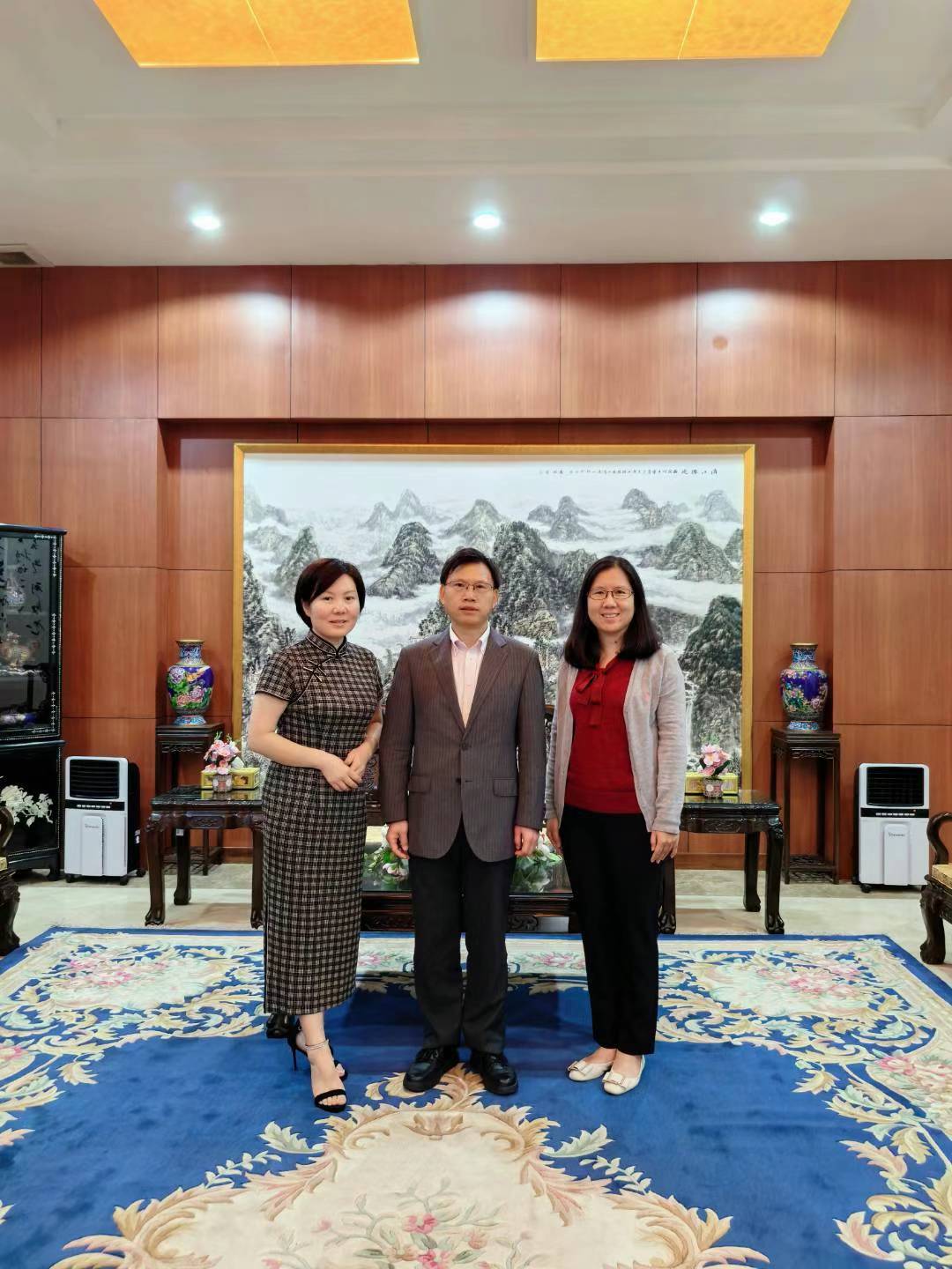 会见尹承武大使.jpg 会见尹承武大使.jpg