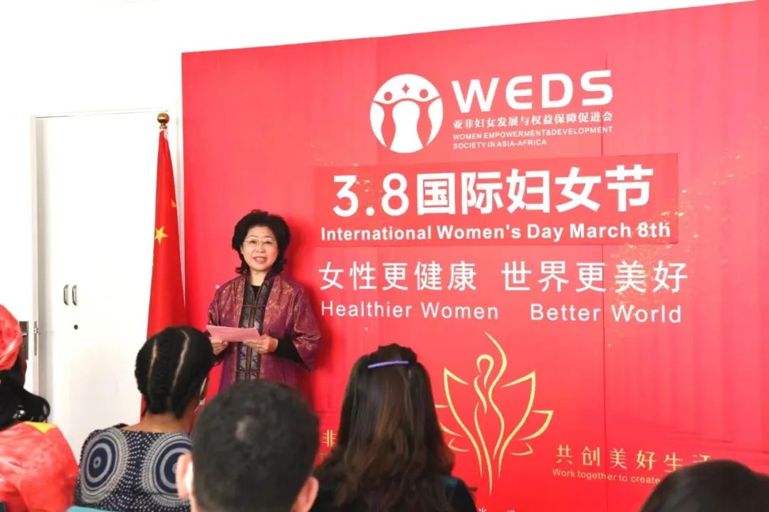 7.jpg Women's Wisdom Illuminates the World