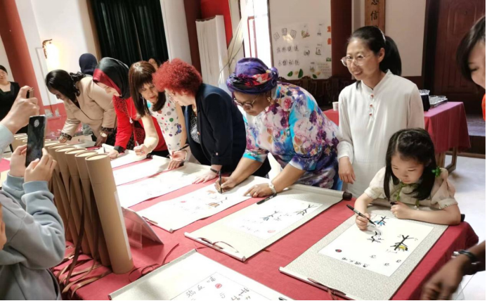 感恩母亲 传承发展