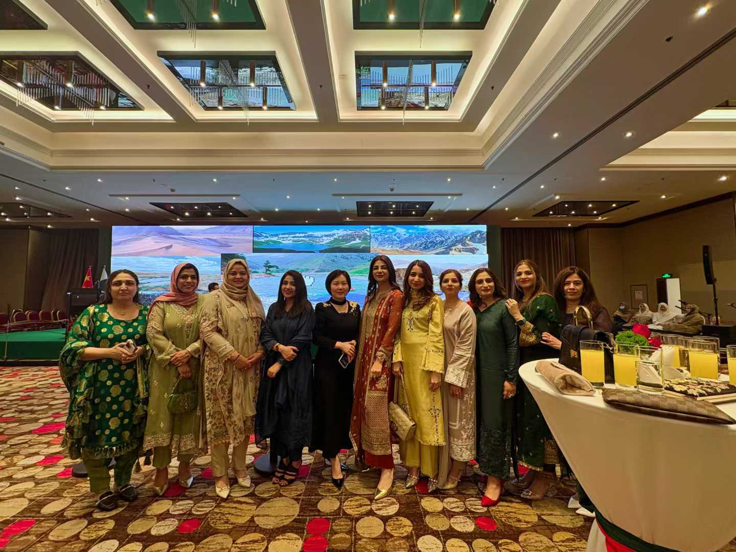 微信图片_20250321170302.jpg President Zhao Meiling Attends Pakistan’s 85th National Day Reception