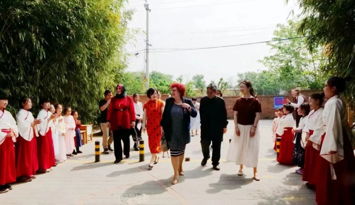 感恩母亲 传承发展