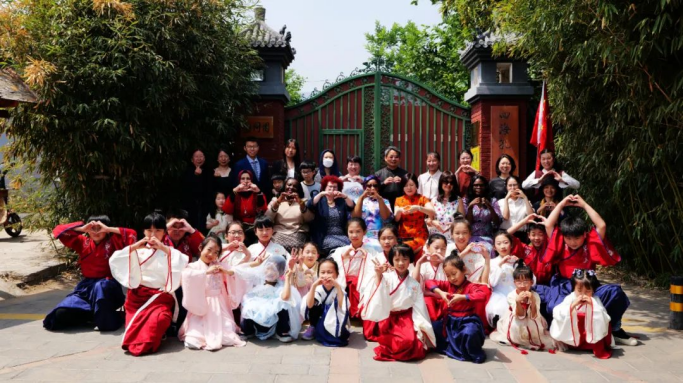 感恩母亲 传承发展