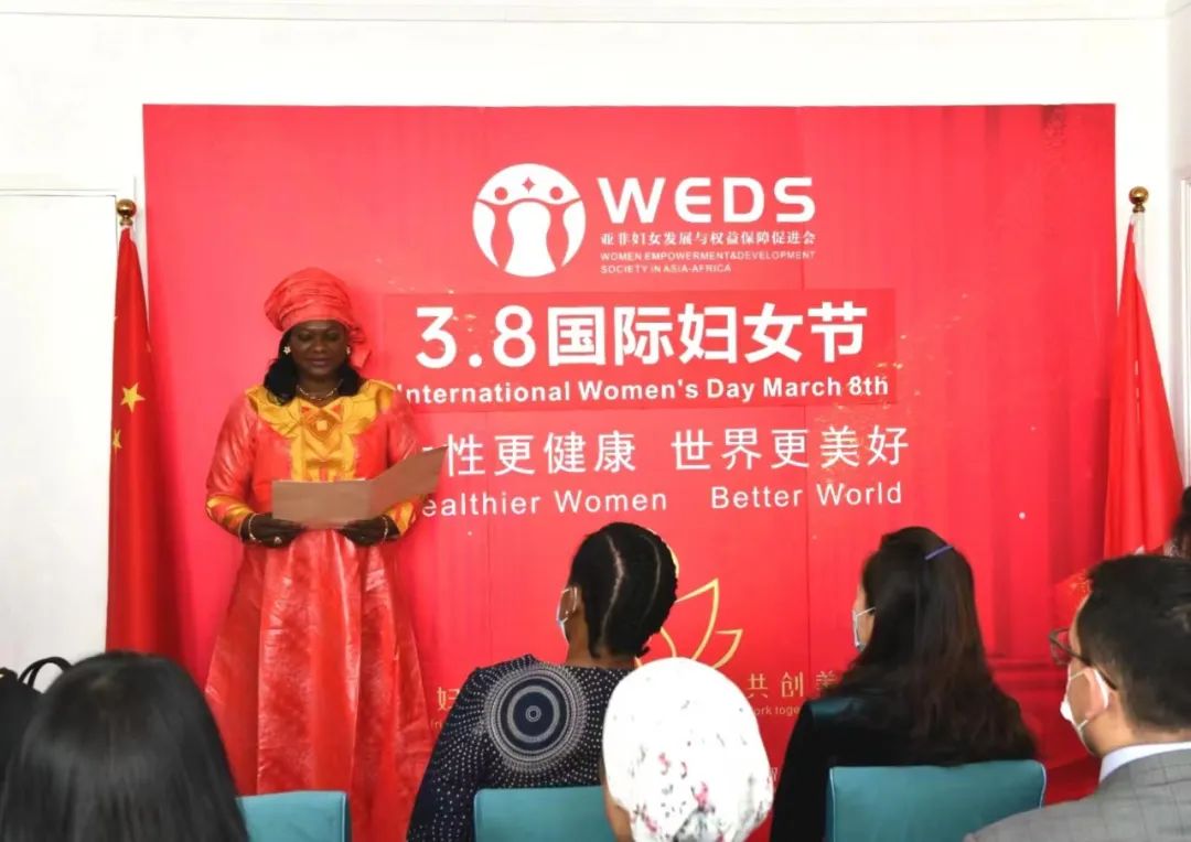 5.jpg Women's Wisdom Illuminates the World