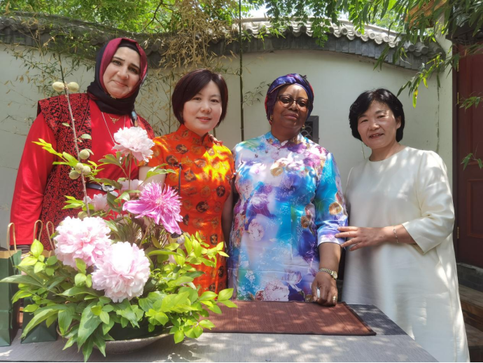 感恩母亲 传承发展