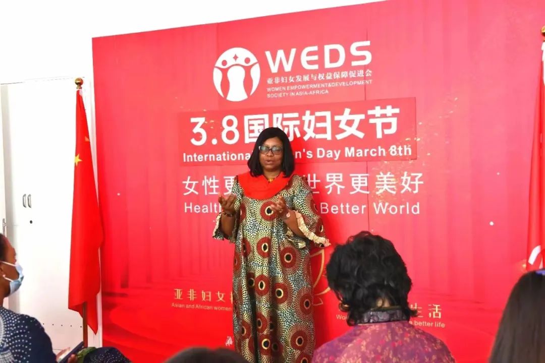 4.jpg Women's Wisdom Illuminates the World