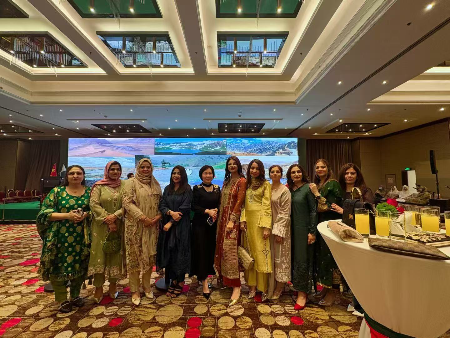 亚非妇促会赵美玲会长出席巴基斯坦85周年国庆招待会